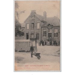 QUATRE CHAMPS : la mairie vers 1905 - très bon état