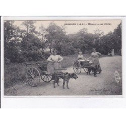 BOURGUEIL: ménagères aux champs, voitures à chiens - très bon état