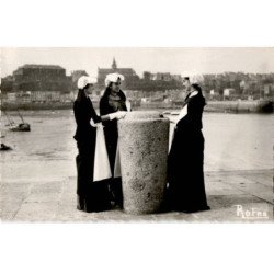 GRANVILLE: la monaco du nord mesdemoiselles de grnvill 1956 - très bon état