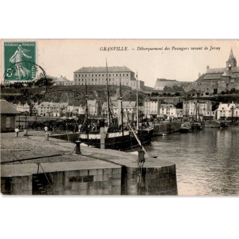 GRANVILLE: débarquement des passagers venant de jersey - état