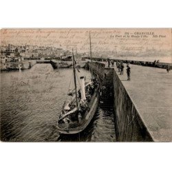 GRANVILLE: le port et la haute-ville - très bon état