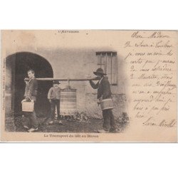 Le transport du lait au Buron en Auvergne vers 1900 - très bon état