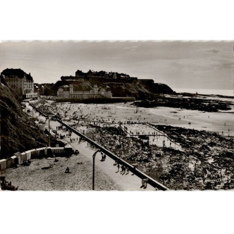 GRANVILLE: la plage, la piscine - très bon état