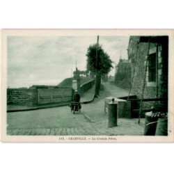 GRANVILLE: la grande porte - très bon état