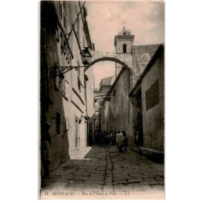 CORSE: BONIFACIO: rue de l'hôtel de ville - très bon état