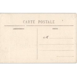 GASTINS: la place du commerce - très bon état