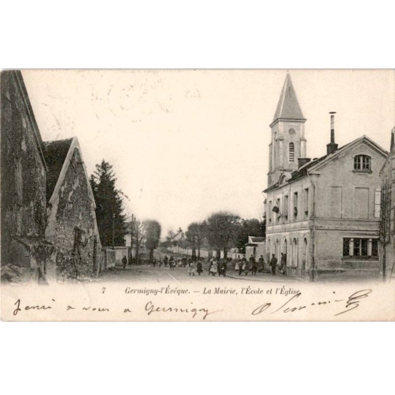 GERMIGNY-L'EVEQUE: la mairie l'école et l'église - très bon état