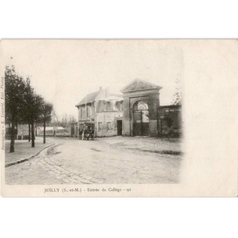JUILLY: entrée du collège - état