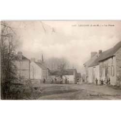 LEUDON: la place - très bon état