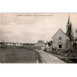 LORREZ-le-BOCAGE: salle de gymnastique et presbytère - très bon état