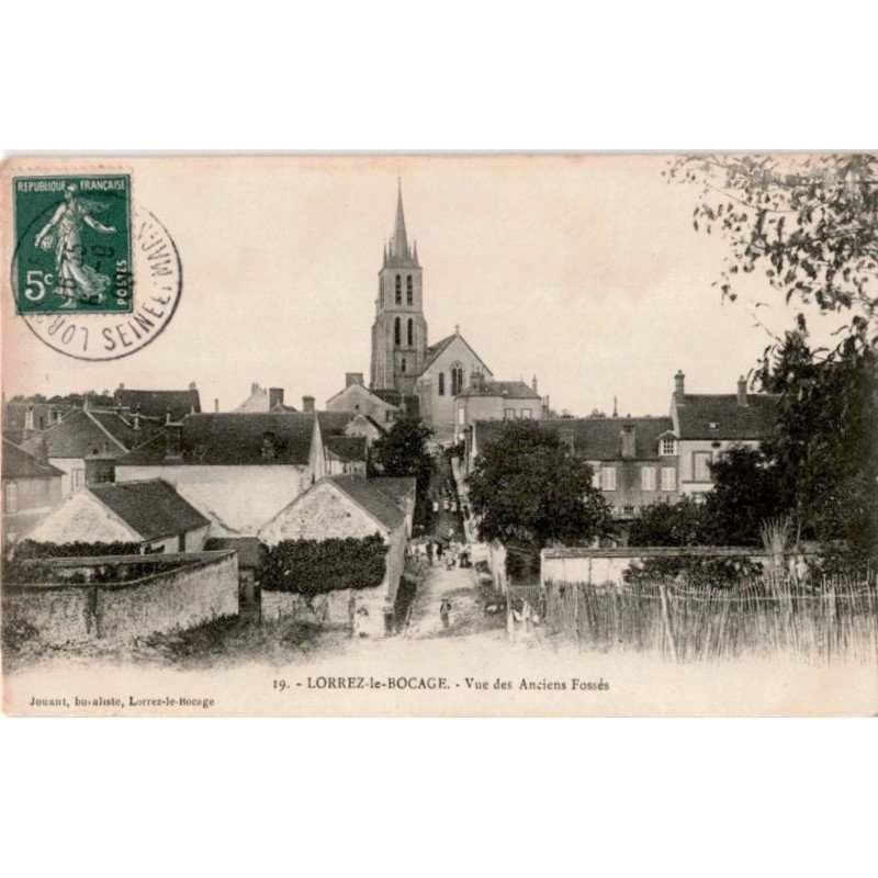 LORREZ-le-BOCAGE: vue des anciens fosées - très bon état