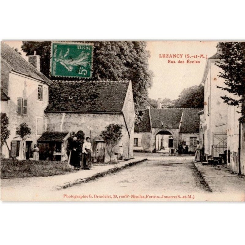 LUZANCY: rue des écoles - très bon état