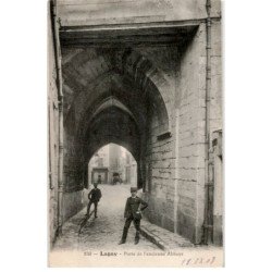 LAGNY: porte de l'ancienne abbaye - très bon état