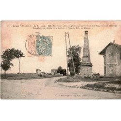 JUVISY-sur-ORGE: la pyramide elle détermine un point géodésique - très bon état