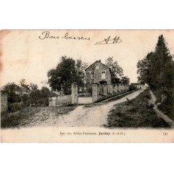 JUVISY-sur-ORGE: parc des belles fontaines -  état