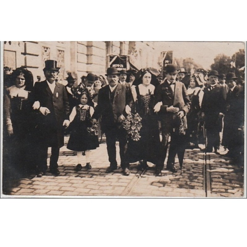 TOURS : carte photo de la """"Lyre Alsacienne"""" en gare de Tours en 1913 - très bon état TOURS : carte photo de la """"Lyre Alsacienne"""" en gare de Tours en 1913 - très bon état