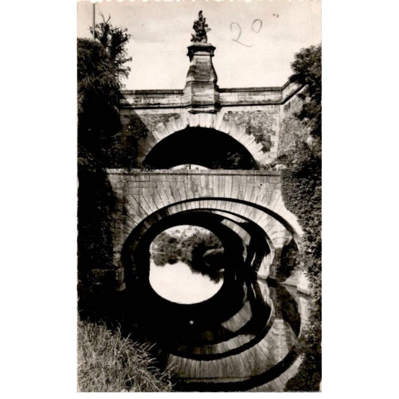 JUVISY-sur-ORGE: pont des belles fontaines - très bon état