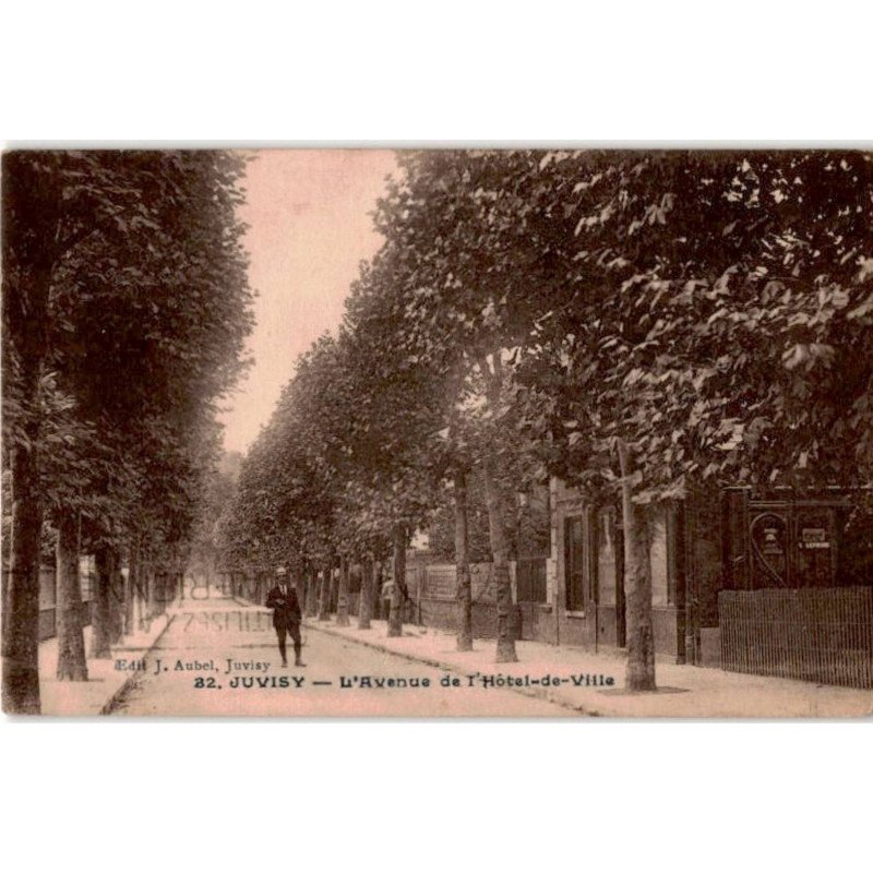 JUVISY-sur-ORGE: l'avenue de l'hôtel-de-ville - très bon état