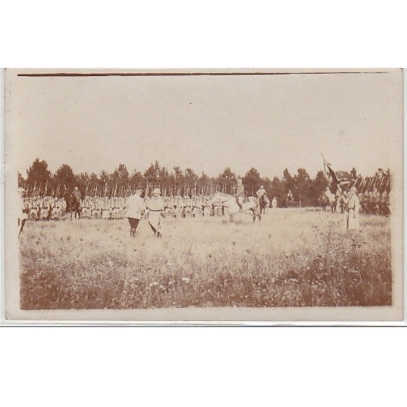 environs de Saint Mard sur Auve : carte photo d' une remise de médaille militaire - très bon état