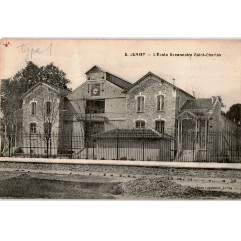 JUVISY-sur-ORGE: l'école secondaire saint-charles - très bon état