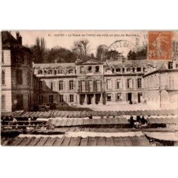 JUVISY-sur-ORGE: la place de l'hôtel-de-ville un jour de marché - très bon état