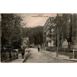 JUVISY-sur-ORGE: avenue de l'hôtel-de-ville - très bon état