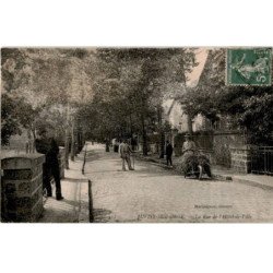 JUVISY-sur-ORGE: la rue de l'hôtel-de-ville - très bon état