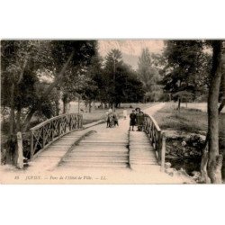 JUVISY-sur-ORGE: parc de l'hôtel de ville - très bon état