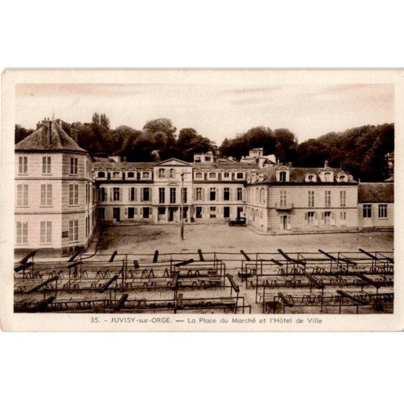 JUVISY-sur-ORGE: la place du marché et l'hôtel de ville - très bon état