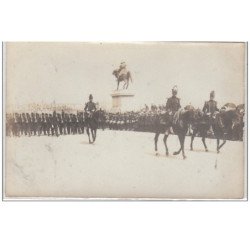 CHERBOURG : carte photo d'un défilé militaire du 14 juillet 1912 (date précisée au dos d'une des cartes photo) - très bo