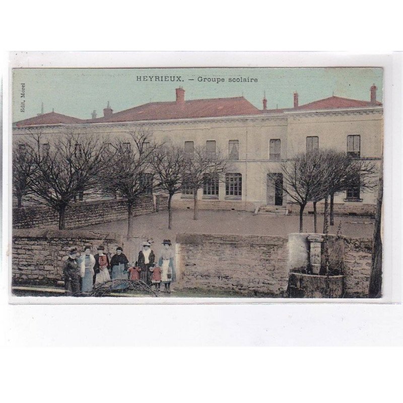 HEYRIEUX: groupe scolaire - très bon état
