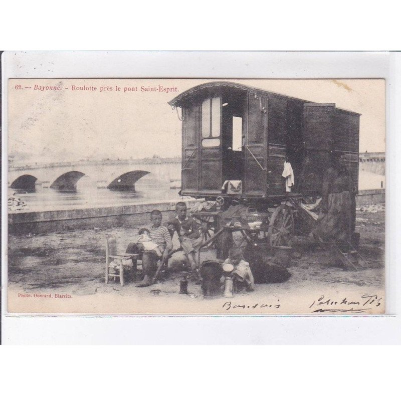 BAYONNE: roulotte près le pont saint-esprit, romanichelles - très bon état