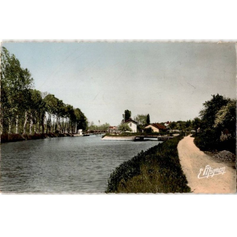 CHATILLON-COLIGNY: les bords du canal le pont tournant sur le vieux canal construit au début du XVIIe - très bon état