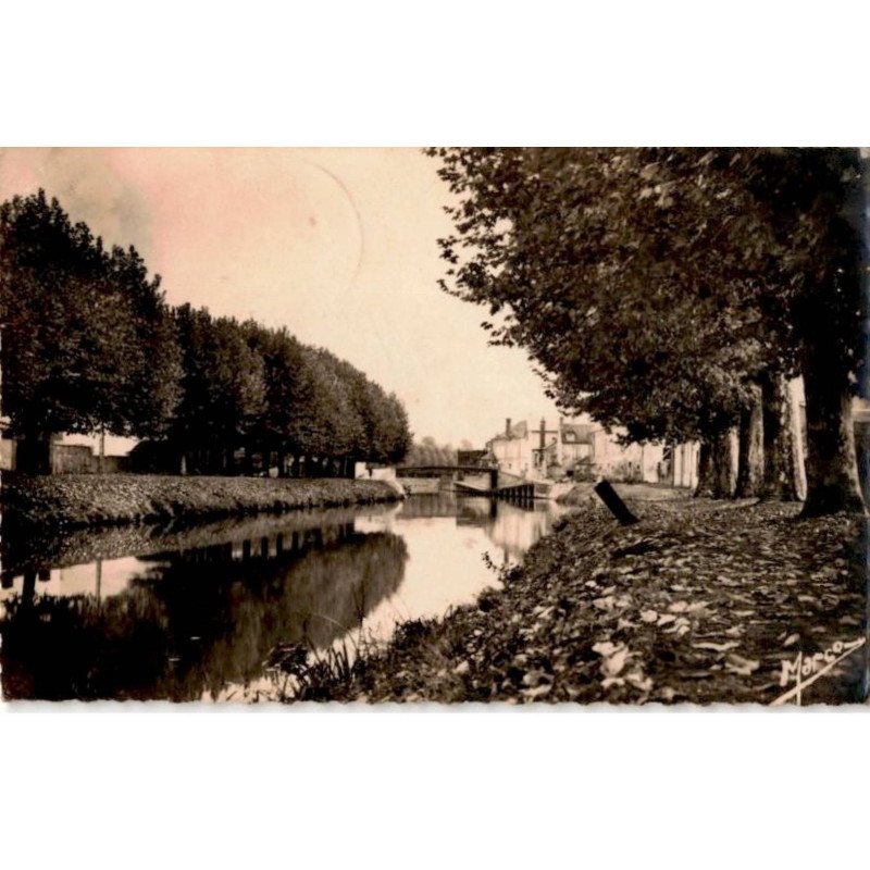 CHATILLON-COLIGNY: le canal de briare - très bon état