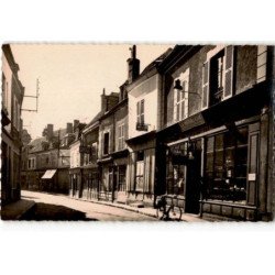 CHATILLON-COLIGNY: rue jean-jaures - très bon état