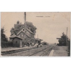 THIENNES : la gare vers 1920 - très bon état