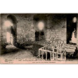 CHATILLON-COLIGNY: intérieur du donjon ancienne salle d'armes avec murs de cinq mètres d'épaisseur - très bon état
