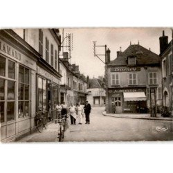 CHATILLON-COLIGNY: grande rue - très bon état