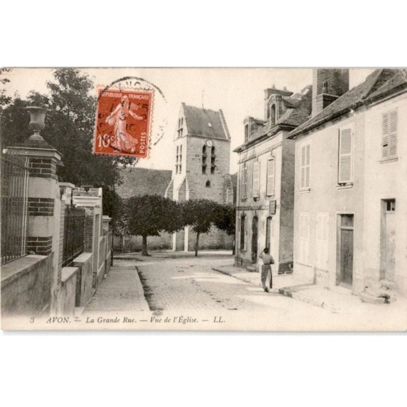 AVON: la grande rue vue de l'église - très bon état