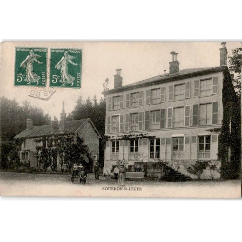 BOURRON-SAINT-LEGER: un bâtiment - très bon état