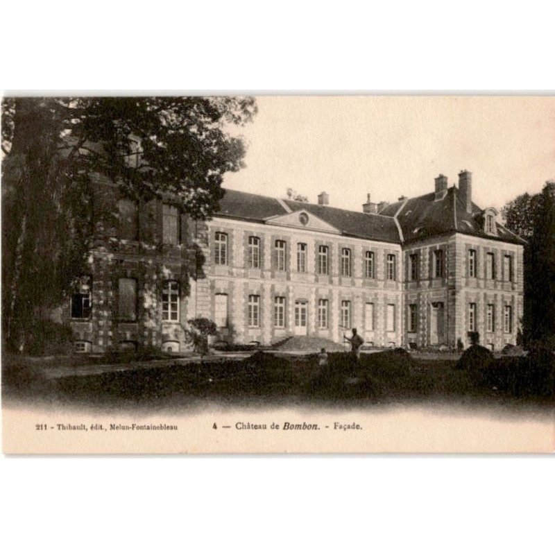 BOMBON: château de bombon, façade - très bon état