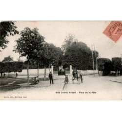 BRIE-COMTE-ROBERT: place de la fête - très bon état