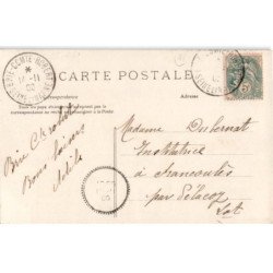 BRIE-COMTE-ROBERT: place des fêtes - très bon état