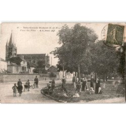 BRIE-COMTE-ROBERT: place des fêtes - très bon état