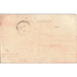 BRIE-COMTE-ROBERT: place des fêtes - très bon état