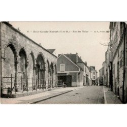 BRIE-COMTE-ROBERT: rue des halles - très bon état