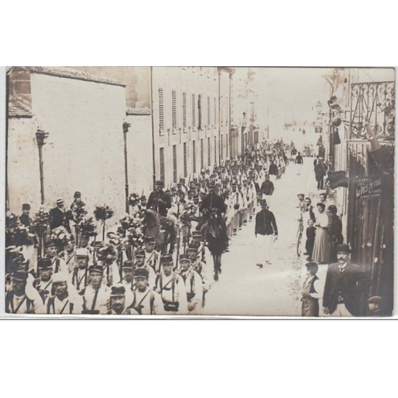 COMPIEGNE : carte photo du 54ème d'Infanterie en 1908 - très bon état COMPIEGNE : carte photo du 54ème d'Infanterie en 1908 - très bon état