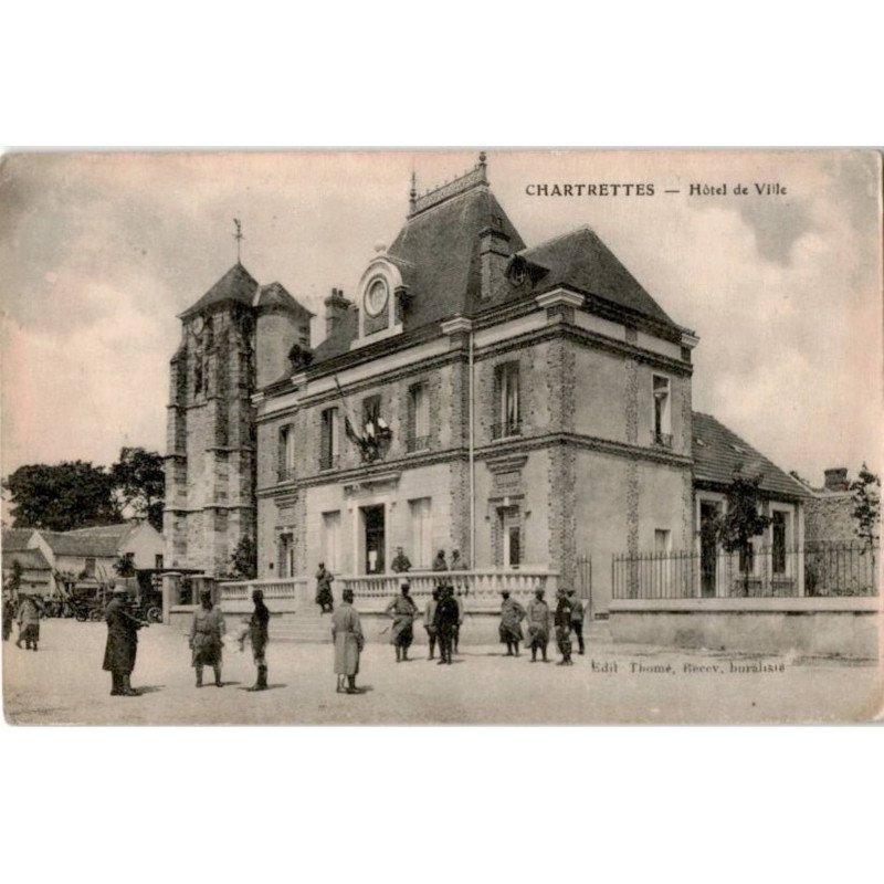CHARTRETTES:hôtel de ville - très bon état
