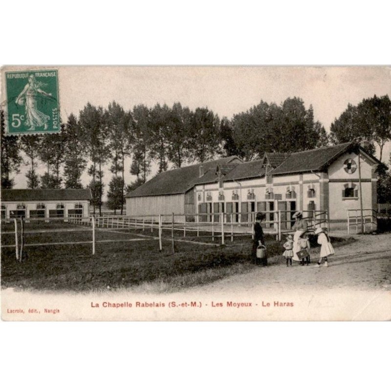 LA CHAPELLE--RABELAIS: les moyeux, le haras - état