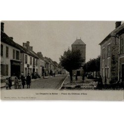 LA CHAPELLE-la-REINE: place du château d'eau - très bon état
